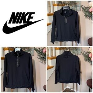 NIKE | Woman's Logo Half Zip